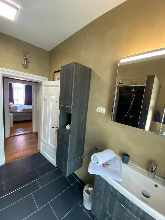 Ferienwohnung Deluxe Altbaucharme In Zentraler Lage Kiel Exterior foto