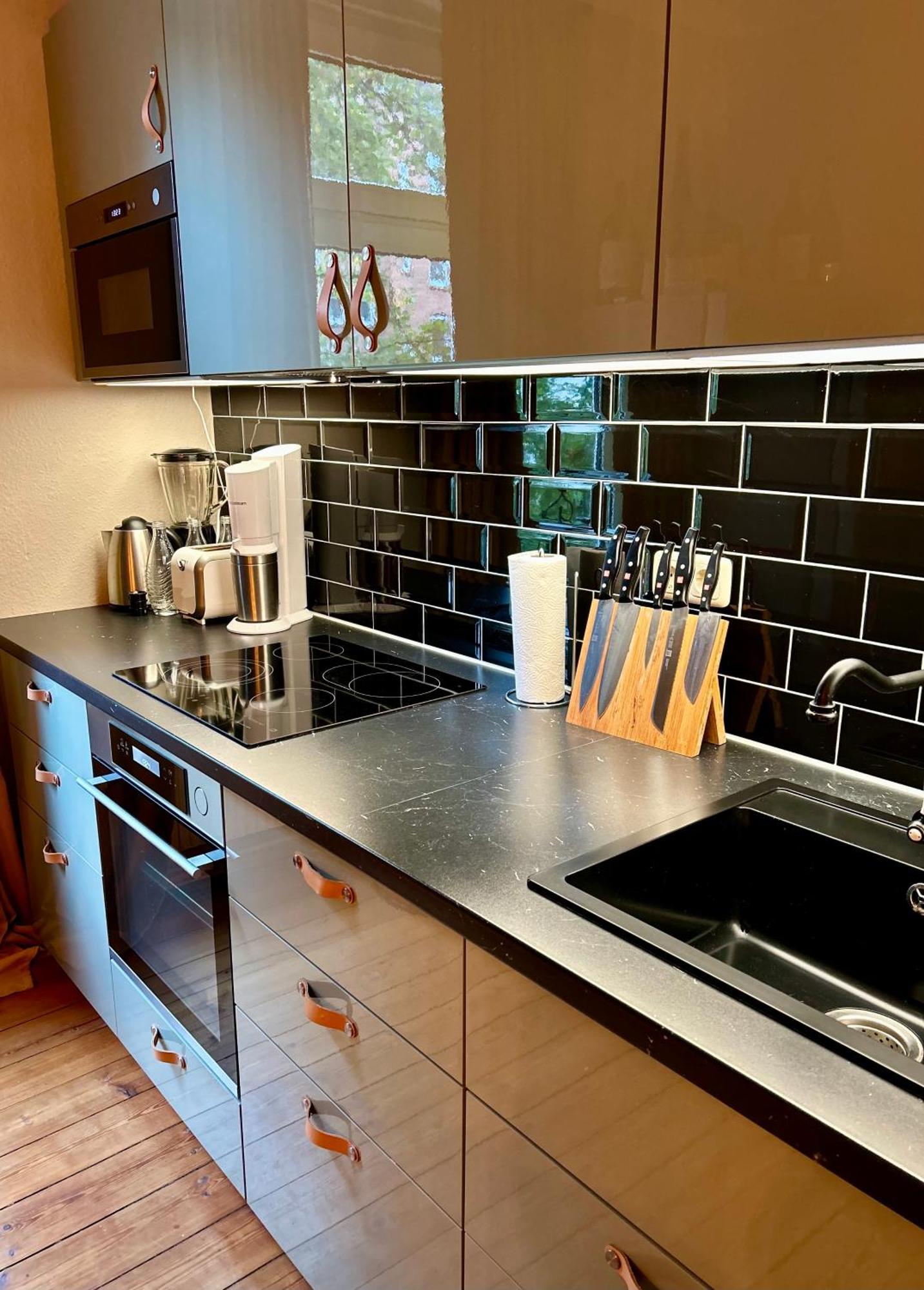 Ferienwohnung Deluxe Altbaucharme In Zentraler Lage Kiel Exterior foto